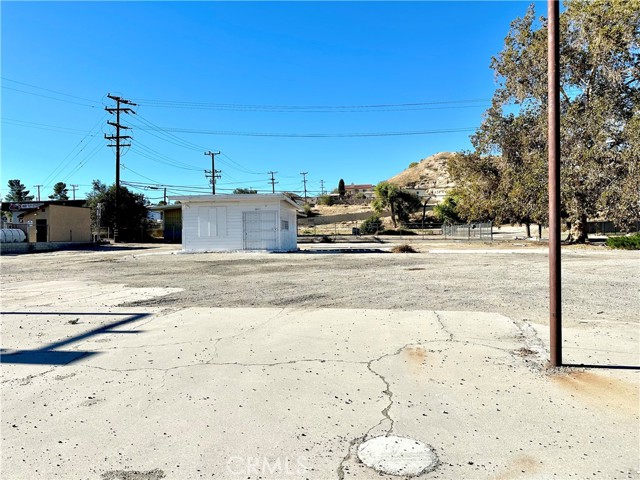 Detail Gallery Image 2 of 5 For 16617 D St, Victorville,  CA 92392 - – Beds | – Baths