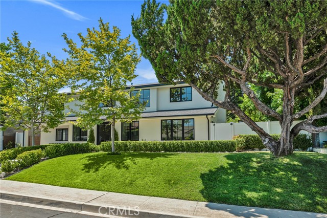 23241 Aetna Street, Woodland Hills CA: https://media.crmls.org/medias/d7b4cd3d-8c77-4408-9265-22c1c7d00ffe.jpg