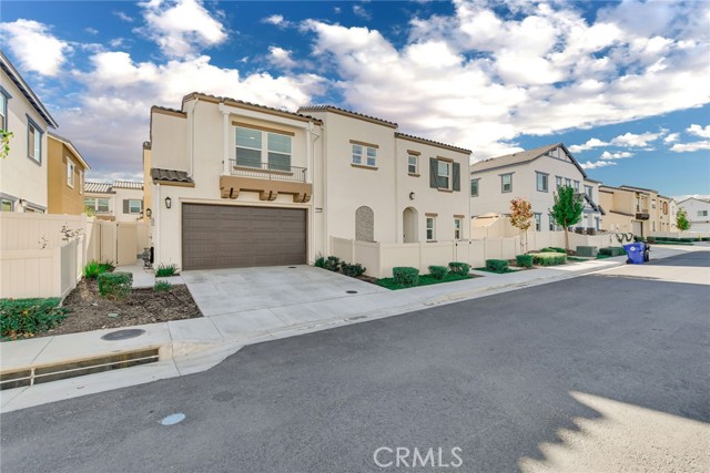 Detail Gallery Image 2 of 43 For 31969 Monet, Yucaipa,  CA 92399 - 3 Beds | 2/1 Baths