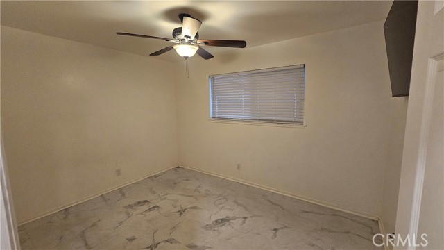 Detail Gallery Image 19 of 24 For 19668 Crystal Springs Ct, Newhall,  CA 91321 - 3 Beds | 2 Baths