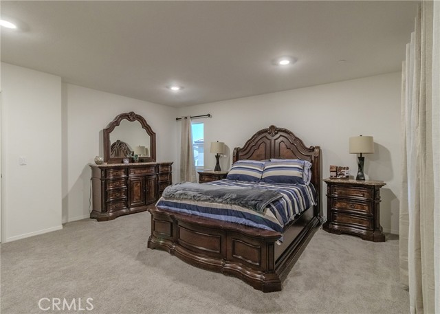 Detail Gallery Image 14 of 21 For 15451 San Francisco Ln, Victorville,  CA 92394 - 4 Beds | 3/1 Baths