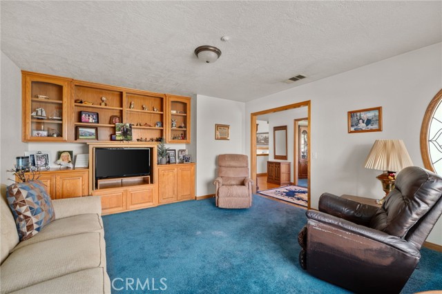 Detail Gallery Image 7 of 45 For 1725 S Elderberry, Ontario,  CA 91762 - 3 Beds | 3 Baths