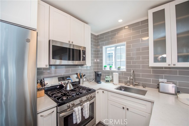 17021 7th Street, Sunset Beach CA: https://media.crmls.org/medias/d7b5b354-540e-4b8f-941d-02aba38c2d2b.jpg