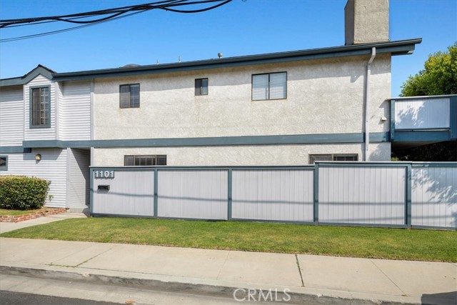 Detail Gallery Image 34 of 36 For 1101 21st Street, Hermosa Beach,  CA 90254 - 3 Beds | 2/1 Baths