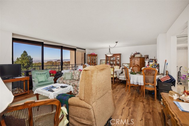 Detail Gallery Image 10 of 70 For 24055 Paseo Del Lago #411,  Laguna Woods,  CA 92637 - 1 Beds | 1/1 Baths