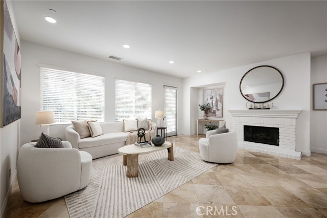 Detail Gallery Image 10 of 47 For 22 via Paquete, San Clemente,  CA 92673 - 4 Beds | 3/1 Baths