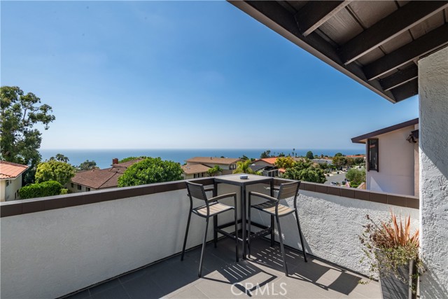 30332 Via Borica, Rancho Palos Verdes, California 90275, 4 Bedrooms Bedrooms, ,3 BathroomsBathrooms,Residential,Sold,Via Borica,PV23169168