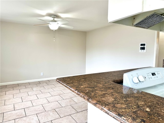 912 Gladys Avenue, Long Beach CA: https://media.crmls.org/medias/d7b68c6a-a45c-418d-a27c-094111e92aa6.jpg