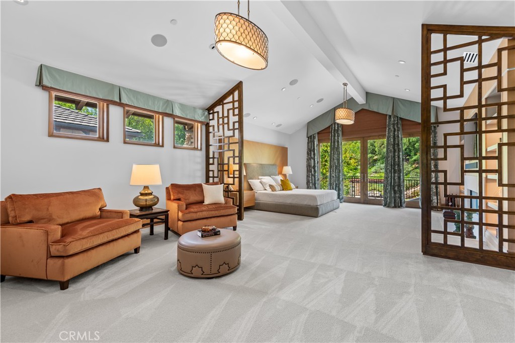 https://media.crmls.org/medias/d7b734d6-3113-4d62-9402-0f67848baf1a.jpg?preset=X-Large