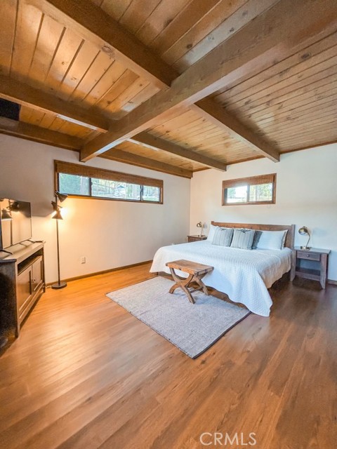 Detail Gallery Image 17 of 24 For 39673 Lake Dr, Big Bear Lake,  CA 92315 - 3 Beds | 2 Baths