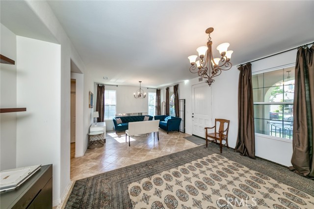 2268 Simon Street, Fullerton CA: https://media.crmls.org/medias/d7b92396-cdfc-4ef3-8c3a-f0b536630fdf.jpg