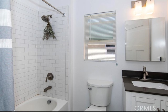 Detail Gallery Image 18 of 18 For 1401 Broadway, Burbank,  CA 91504 - 3 Beds | 3/1 Baths