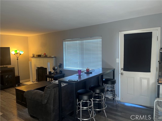 Detail Gallery Image 5 of 12 For 12184 Gladys, Yucaipa,  CA 92399 - 3 Beds | 2 Baths