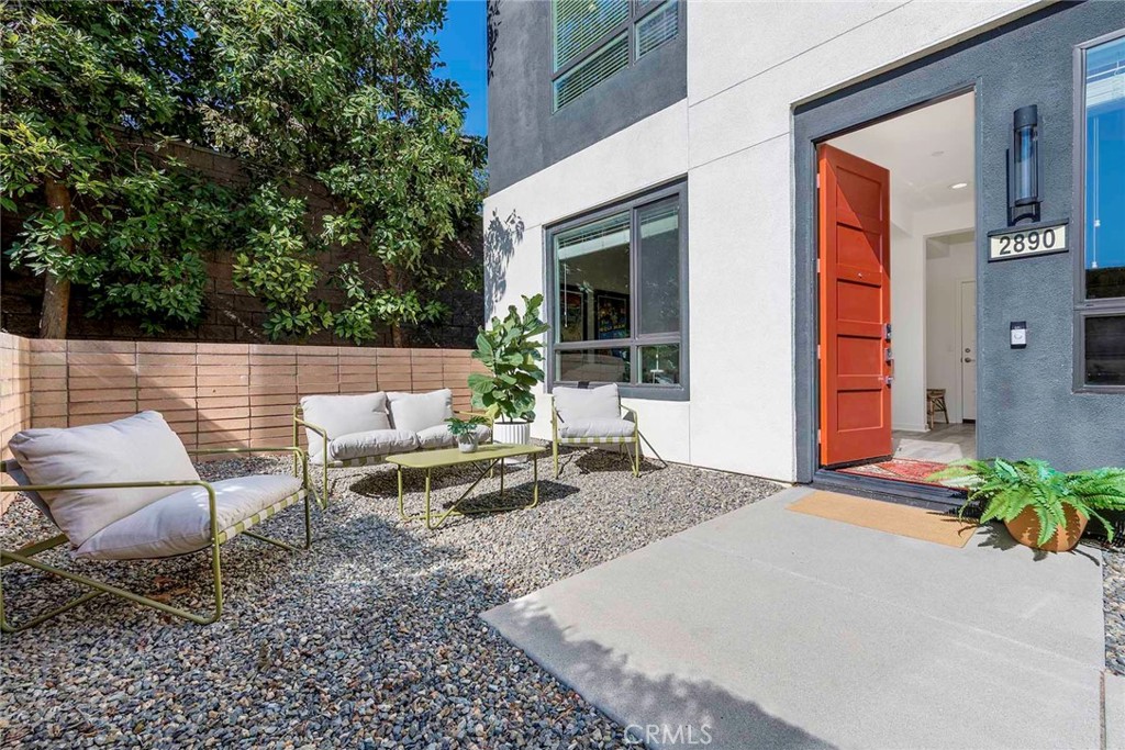 2890 N Glassell Street