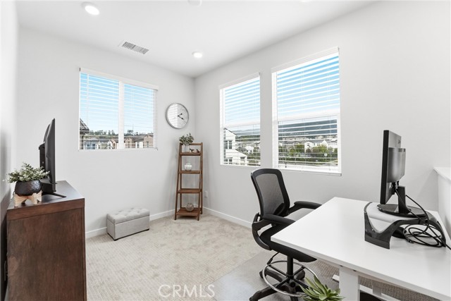 Image 17 of 45 For 3945 Lavine Way  101