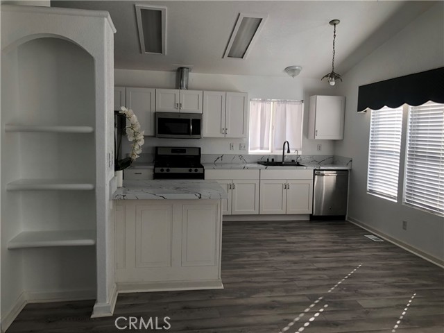 Detail Gallery Image 17 of 42 For 4901 Green River #319,  Corona,  CA 92878 - 3 Beds | 2 Baths