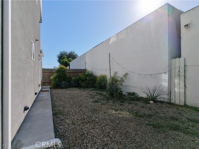 5635 Klump Avenue photo 39
