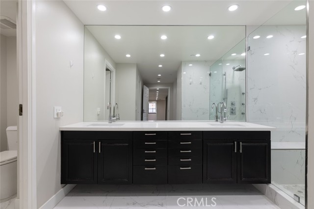 Detail Gallery Image 27 of 57 For 343 Pioneer Dr #504,  Glendale,  CA 91203 - 3 Beds | 2 Baths