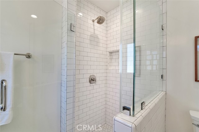 Detail Gallery Image 23 of 40 For 337 N Beachwood, Los Angeles,  CA 90004 - 3 Beds | 2 Baths