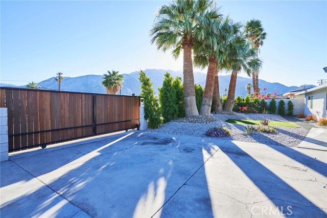 Detail Gallery Image 48 of 49 For 378 W Sunview Ave, Palm Springs,  CA 92262 - 4 Beds | 2 Baths