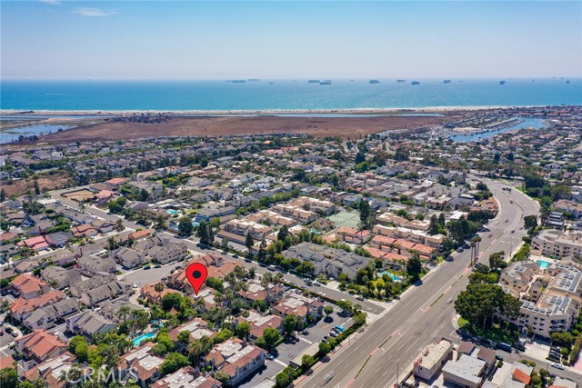 4752 Tiara Drive, Huntington Beach CA: https://media.crmls.org/medias/d7bc92d2-dc03-4829-b453-a98dc5b61f32.jpg