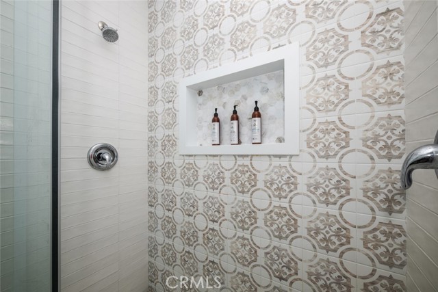 Detail Gallery Image 24 of 41 For 700 E Oceanfront, Newport Beach,  CA 92661 - 4 Beds | 3 Baths