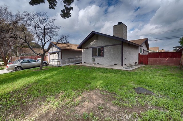 8591 Holly Ln, Riverside, CA 92504