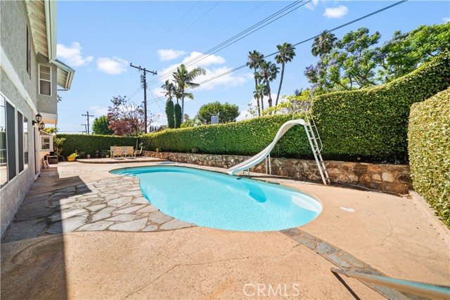213 E Borromeo Avenue, Placentia CA: https://media.crmls.org/medias/d7be6cc9-121c-43c9-9379-84aee8d8d9e5.jpg