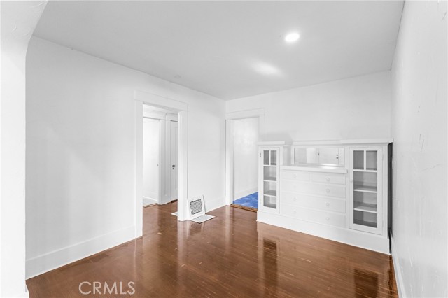 13421 Sunset, Whittier CA: https://media.crmls.org/medias/d7be8fb4-821c-4c5c-a370-c24dda46b1d0.jpg