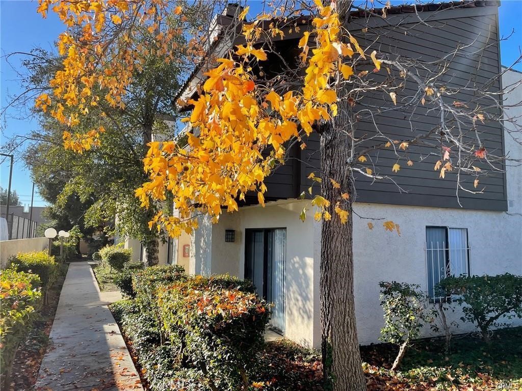 10001 Topanga Canyon Blvd #17