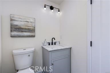 https://media.crmls.org/medias/d7bf37fe-b9b0-4448-bf7b-d18e8070703e.jpg?preset=X-Large
