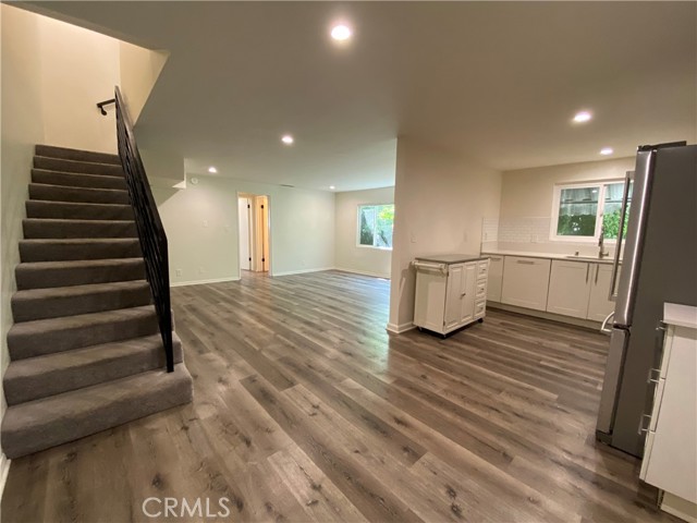 Detail Gallery Image 1 of 24 For 208 S Park View St #2,  Los Angeles,  CA 90057 - 4 Beds | 2 Baths
