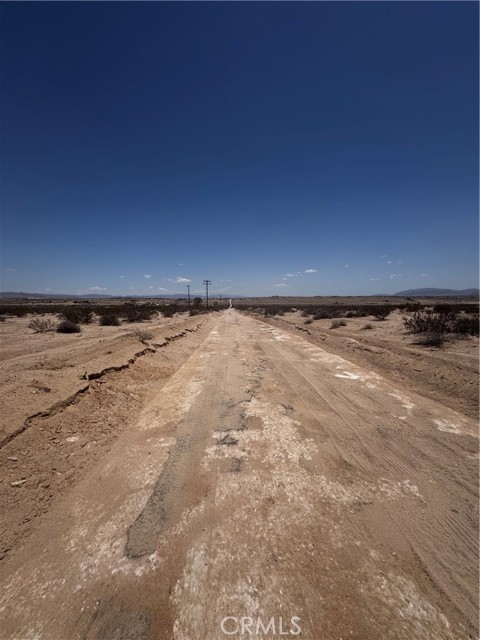 68203 Old Chisholm Trail, 29 Palms CA: https://media.crmls.org/medias/d7bf74f2-9cd4-419f-b2e0-0f0c3b0a12c1.jpg