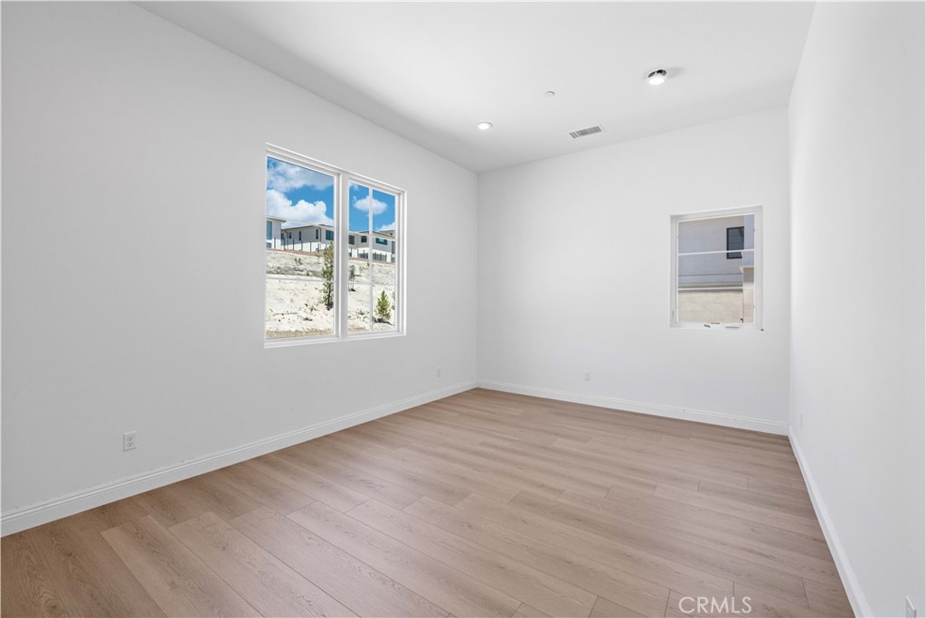 MLS #OC26146545 image #3