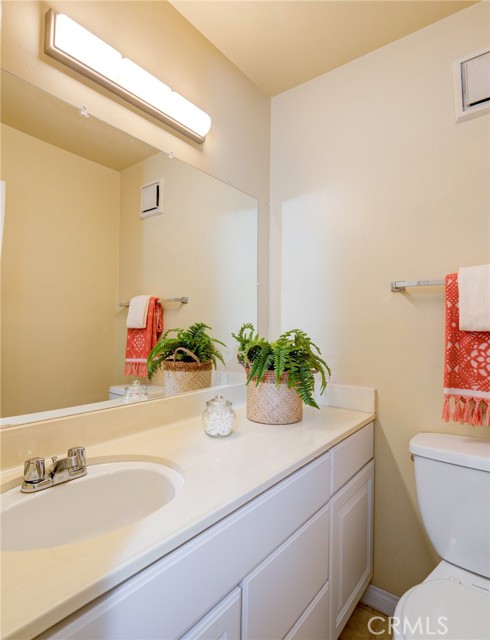 2400 Voorhees Avenue, Redondo Beach, California 90278, 3 Bedrooms Bedrooms, ,2 BathroomsBathrooms,Residential,Sold,Voorhees,SB22046189