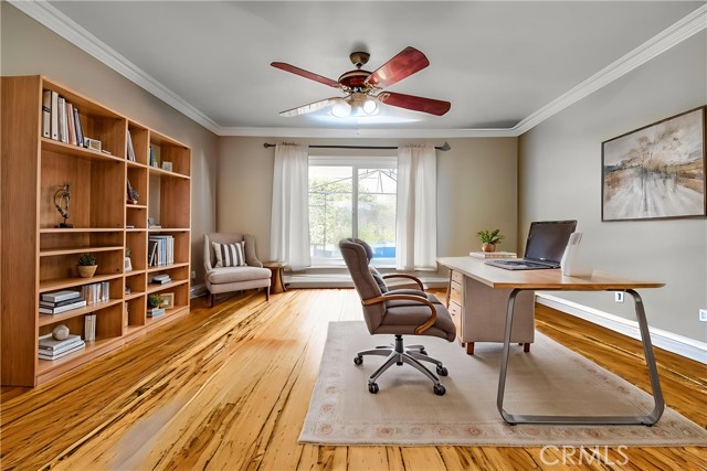 Detail Gallery Image 16 of 50 For 2401 E Avalon, Santa Ana,  CA 92705 - 5 Beds | 3 Baths