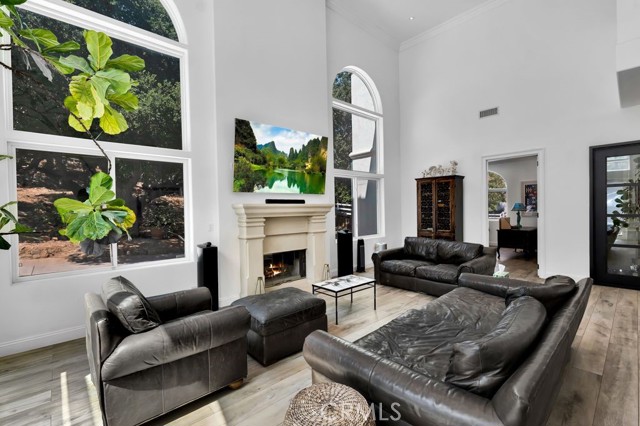 176 Saddlebow Road, Bell Canyon CA: https://media.crmls.org/medias/d7c187c2-6d0c-40ad-a101-cab4de89bcbb.jpg