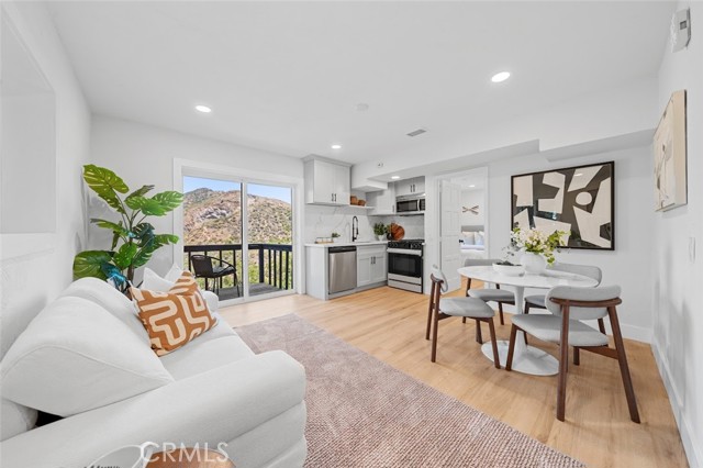 Detail Gallery Image 22 of 31 For 2838 Lambert, Los Angeles,  CA 90068 - 7 Beds | 7 Baths