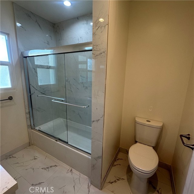 Detail Gallery Image 5 of 10 For 2660 N Frederic a,  Burbank,  CA 91504 - 1 Beds | 1 Baths