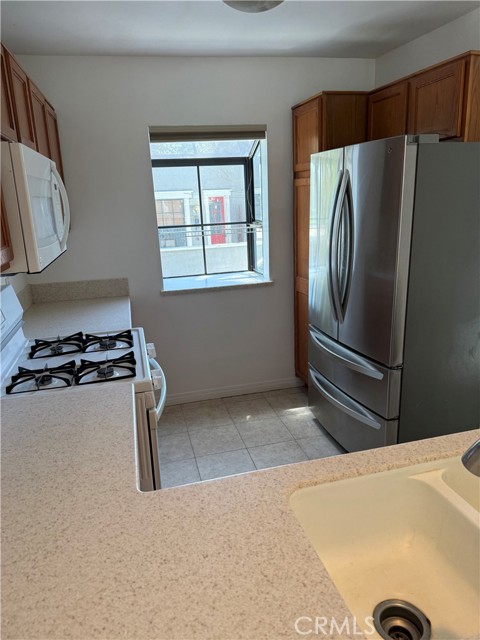 Detail Gallery Image 3 of 27 For 700 E Lake Dr #89,  Orange,  CA 92866 - 2 Beds | 1 Baths