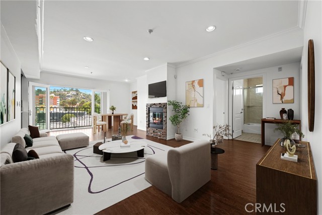 Detail Gallery Image 6 of 32 For 5633 Carlton Way #503,  Hollywood,  CA 90028 - 2 Beds | 2 Baths