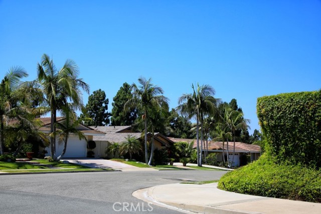 Detail Gallery Image 43 of 45 For 18862 via Palatino, Irvine,  CA 92603 - 4 Beds | 3 Baths