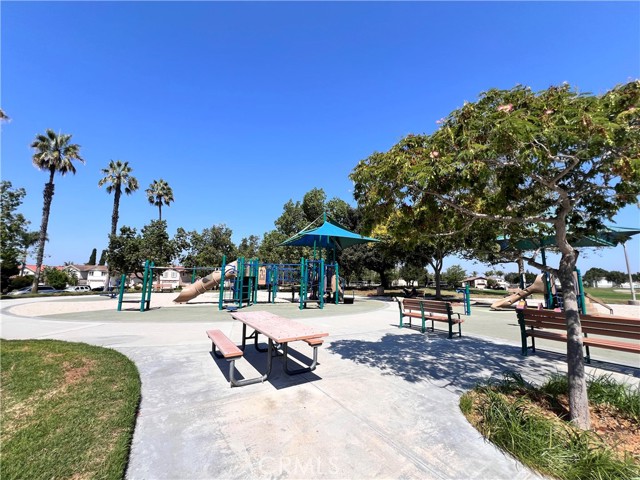 14561 Linden Avenue, Irvine CA: https://media.crmls.org/medias/d7c3ba7b-5963-44b4-91cb-84663ac88ef4.jpg
