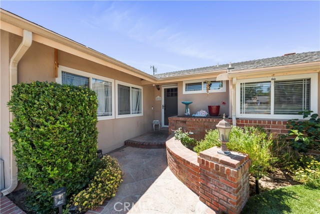 20722 Keswick Street, Winnetka CA: https://media.crmls.org/medias/d7c4170a-9df5-414d-81f4-4331f460d75a.jpg