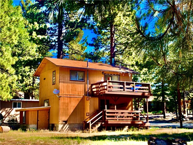 540 Yukon Road, Green Valley Lake CA: https://media.crmls.org/medias/d7c4db48-e816-4dc7-a474-b5afe3f11a02.jpg