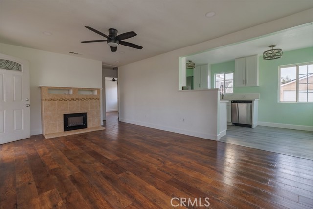 Detail Gallery Image 8 of 17 For 414 S Linden, Rialto,  CA 92376 - 2 Beds | 1 Baths