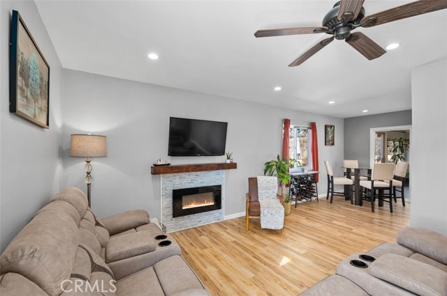 960 Barton Avenue photo 6