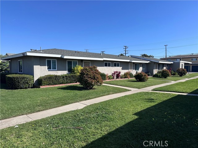 Detail Gallery Image 3 of 15 For 7832 Ronald Drive, Huntington Beach,  CA 92647 - – Beds | – Baths