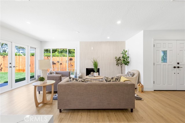 14681 Yorba Street, Tustin CA: https://media.crmls.org/medias/d7c69213-699f-46cc-b805-3bc35e232d54.jpg