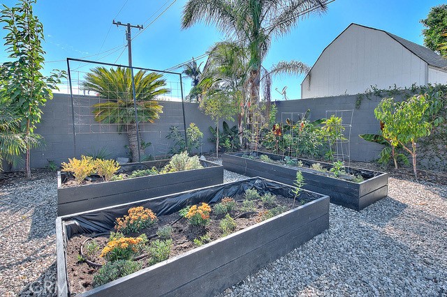 10347 Corley Drive, Whittier CA: https://media.crmls.org/medias/d7c6bf67-eaa6-4cb3-9b9c-33c821bc7233.jpg